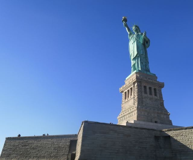 アメリカ留学でおすすめの海外eSIMとは？